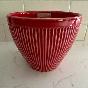 2 for $10 🎁 Red Interior Accents Ribbed Ceramic Pot